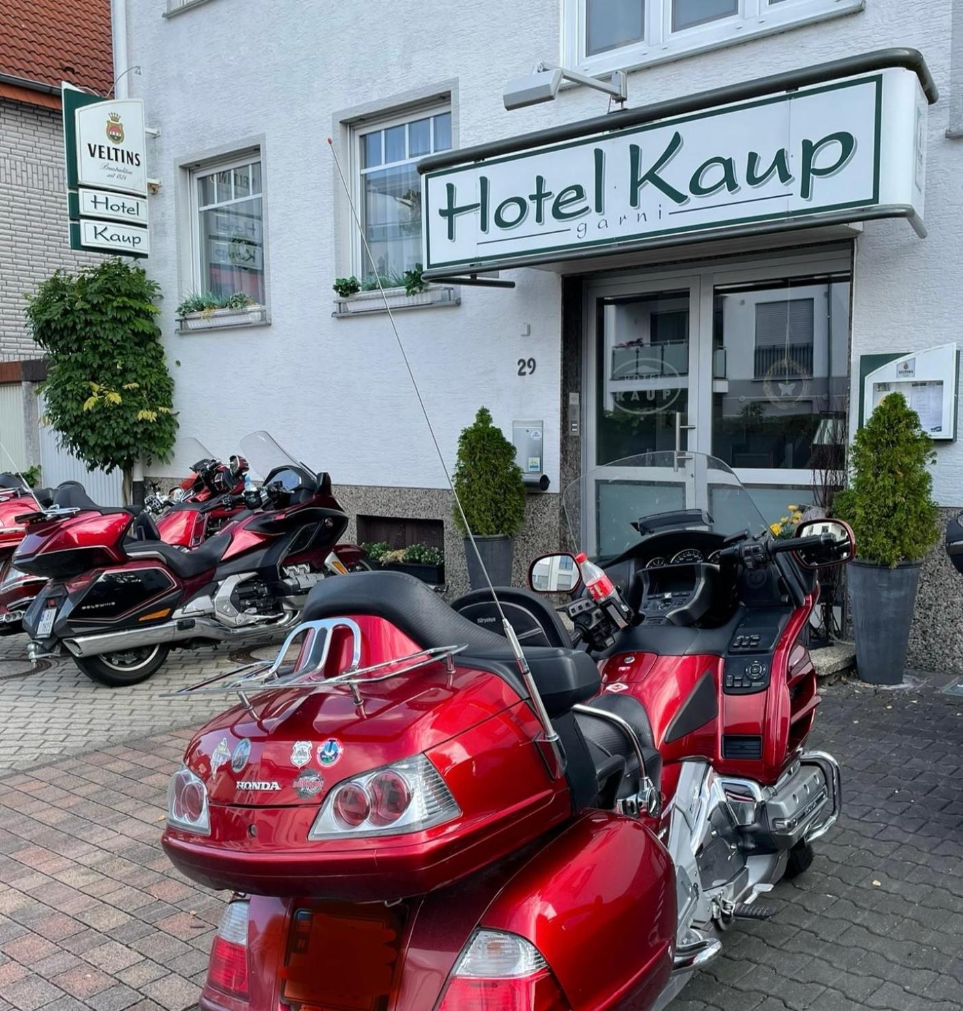 Hotel Kaup パーダーボルン エクステリア 写真